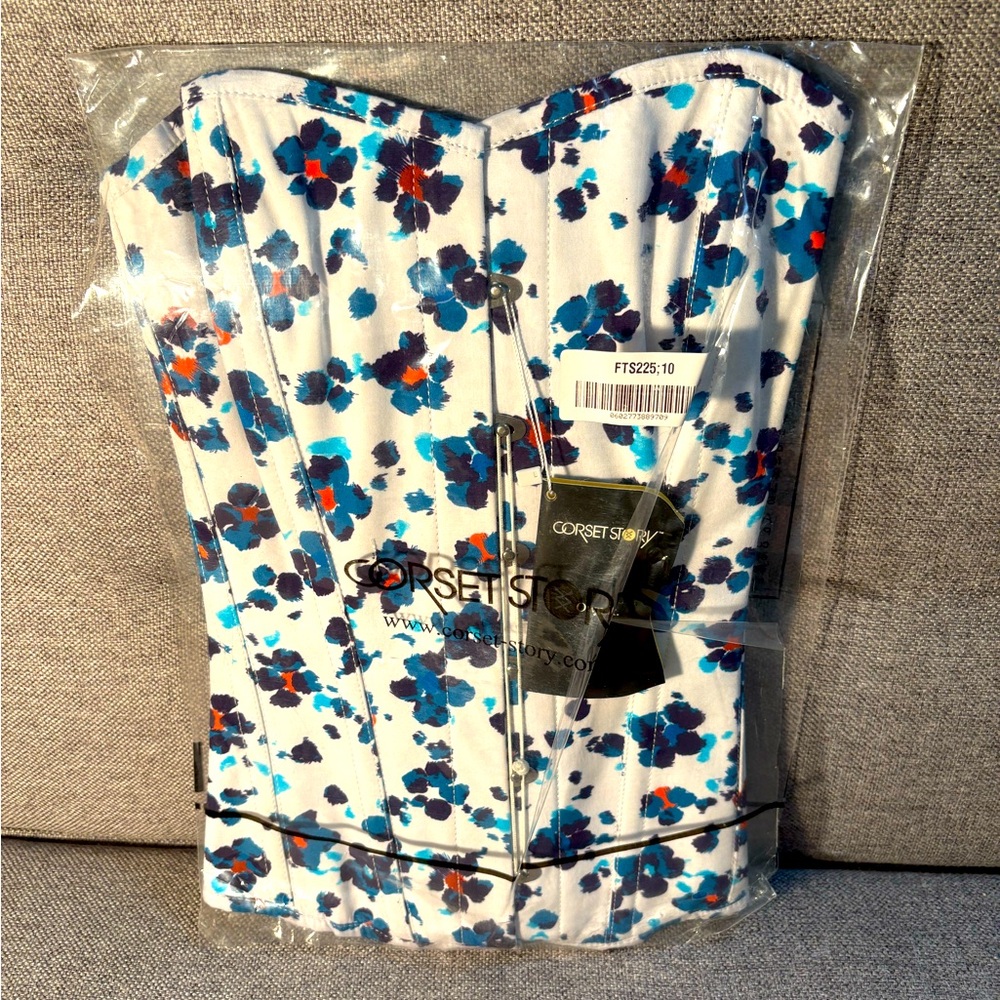 New with tags steel boned corset UK size 10